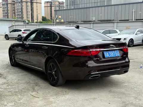 Jaguar XFL