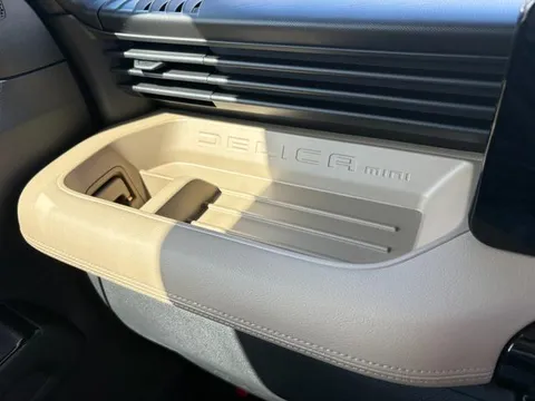 Mitsubishi Delica Mini
