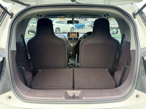Toyota iQ