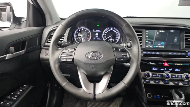 Hyundai Elantra (Avante)