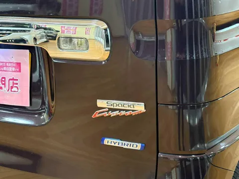 Suzuki Spacia Custom