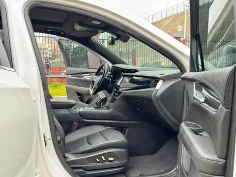 Cadillac XT6