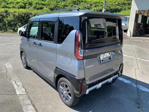 Mitsubishi Delica Mini