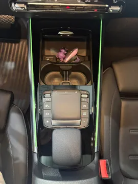 Mercedes-Benz Mercedes-Benz GLA