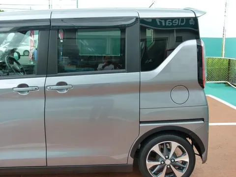 Mitsubishi eK X Space