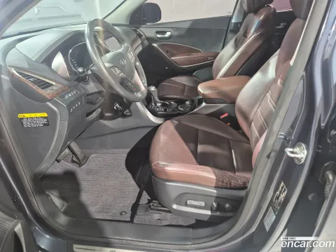 Hyundai Grand Santa Fe (Maxcruz)