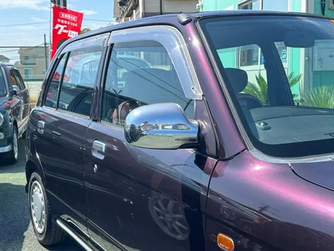 Daihatsu Mira Gino