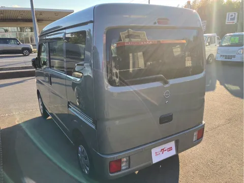 Nissan Clipper Van