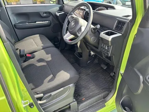Toyota Pixis Mega