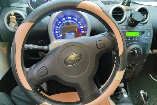 BYD F0
