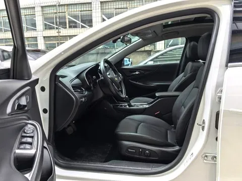 Chevrolet Malibu XL