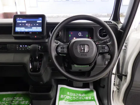 Honda N-BOX Custom