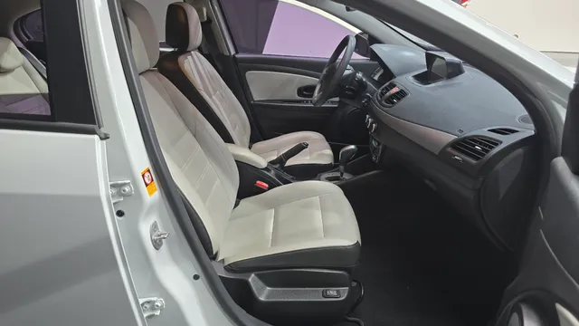 Renault SM3