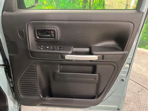 Suzuki Spacia Gear