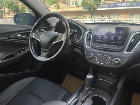 Chevrolet Malibu XL