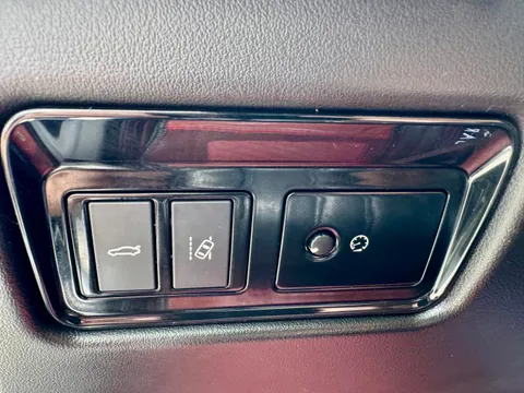 Jaguar XFL