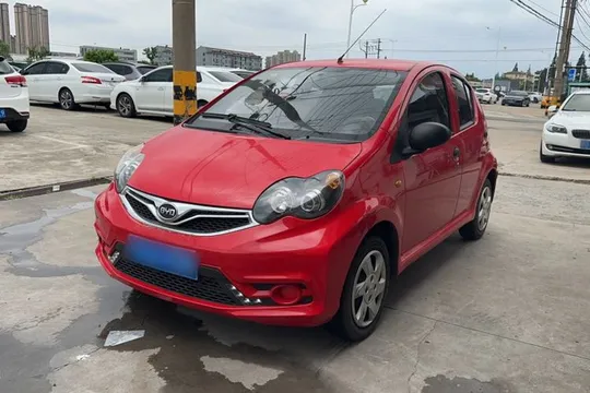 BYD F0