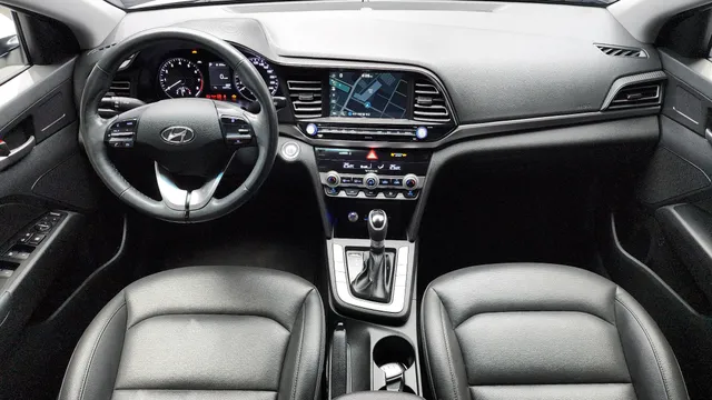 Hyundai Elantra (Avante)
