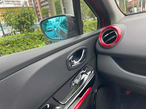 Renault Lutecia