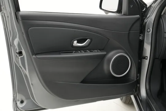 Renault SM3