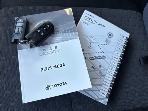 Toyota Pixis Mega