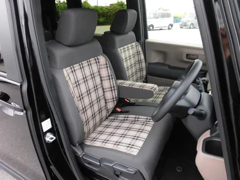 Honda N-BOX Joy