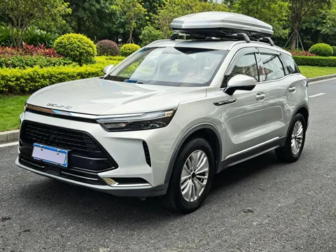 BAIC X7