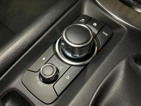 Mazda MX-5 (Roadster)
