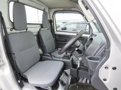 Nissan Clipper Truck