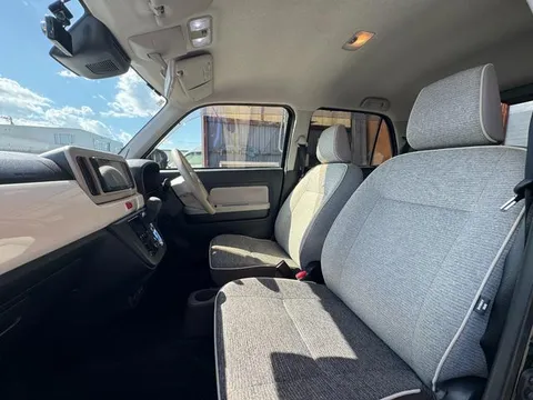 Daihatsu Mira Tocot