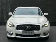 Infiniti Q70