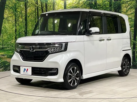 Honda N-BOX Custom