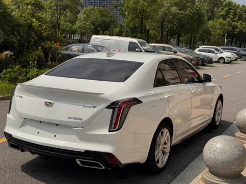 Cadillac CT4