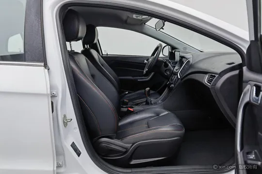 Chery Arrizo 5