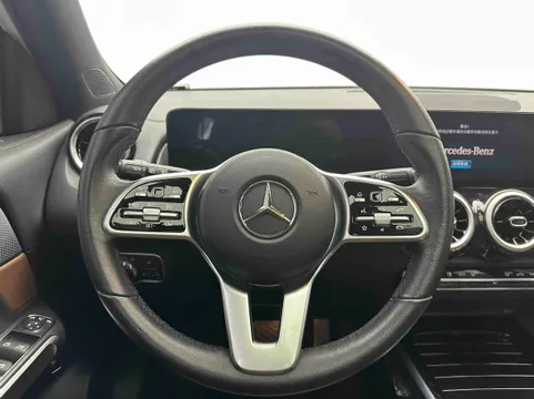 Mercedes-Benz Mercedes-Benz GLB