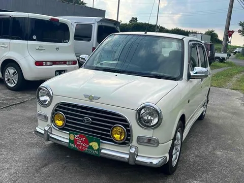 Daihatsu Mira Gino