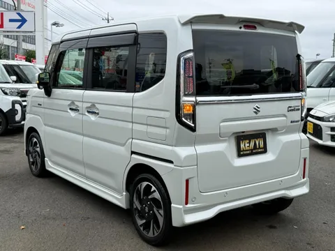 Suzuki Spacia Custom