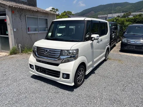 Honda N-BOX Custom