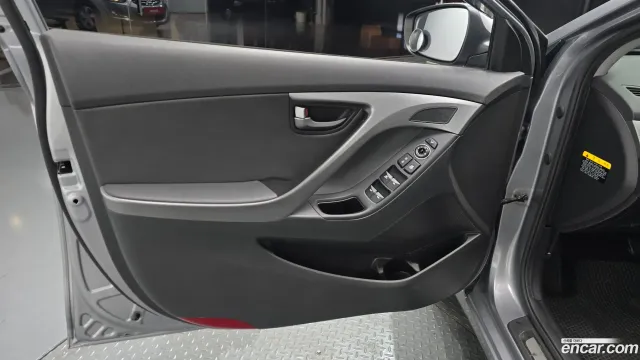 Hyundai Elantra (Avante)