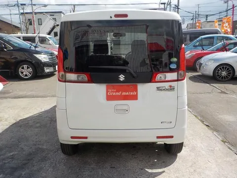 Suzuki Spacia