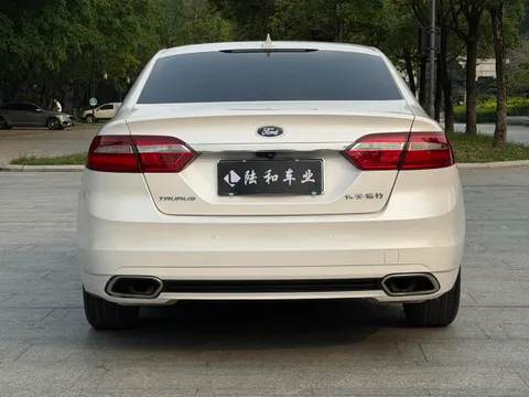 Ford Taurus