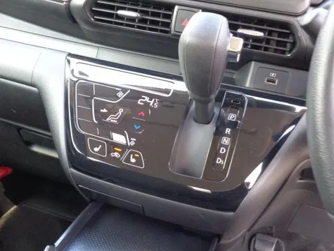 Mitsubishi eK X
