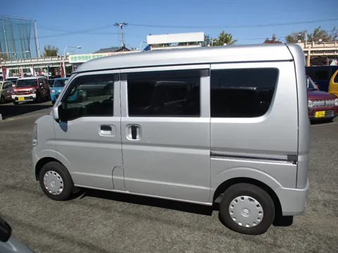 Nissan Clipper