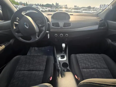 Renault SM3