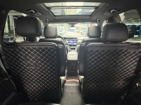 Cadillac XT6