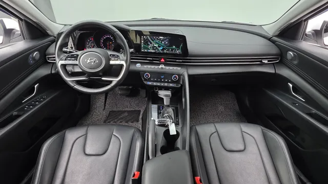 Hyundai Elantra (Avante)