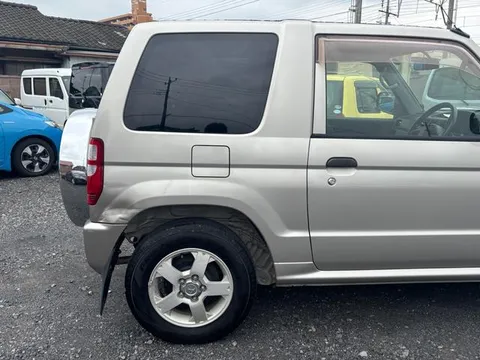 Mitsubishi Pajero Mini