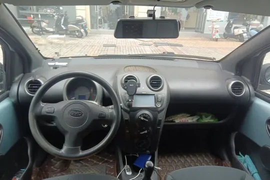 BYD F0