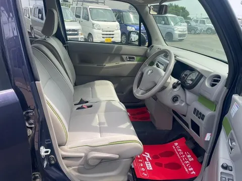 Toyota Pixis Space