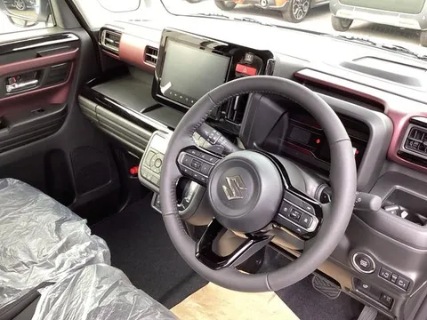Suzuki Spacia